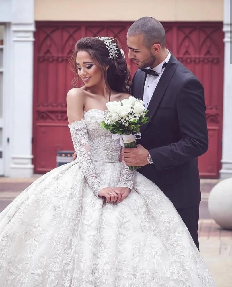 2019-Bridal-Sweetheart-Lace-Applique-Ball-Gown (3)