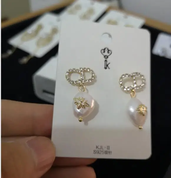 

Korea Design Metal Gold Drop Earrings Baroque Irregular Circle Square Natural Freshwater Bee Dangle Pearl Earring for Women Girl