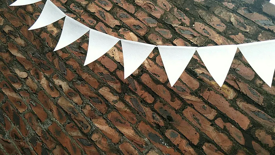 Новые 3 M, 12 шт. в упаковке, белый нетканый флаги Garland овсянка баннеры на день рождения Свадебная вечеринка моноблок украшения Декор-баннер