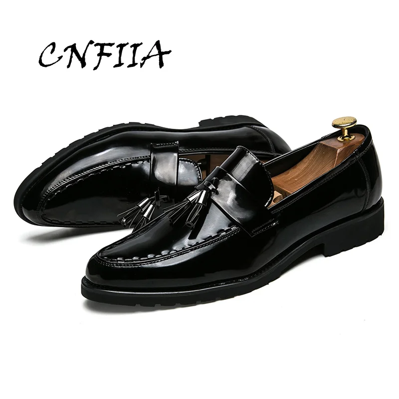 

CNFIIA Mens Dress Shoes Slip on Black Office Male Pointy Suit Shoes Wedding Formal Top Quality Luxury 2018 Autumn New Loafers