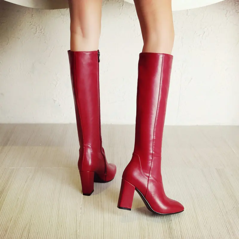 Сапоги до колена; цвет черный, коричневый, красный; удобные женские зимние сапоги до колена с квадратным носком; женские сапоги на высоком массивном каблуке на молнии; Новинка года