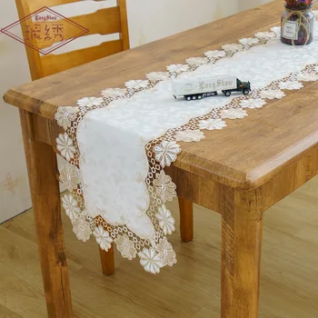 

2020 New Hot Sale European Jacquard Fabric Lace Embroidery Tablecloth White Jacquard Simple Home Table Cloth Cover Table Runner