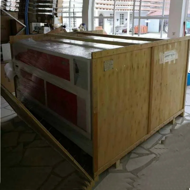 Outside sliding type co2 laser cutting machine01