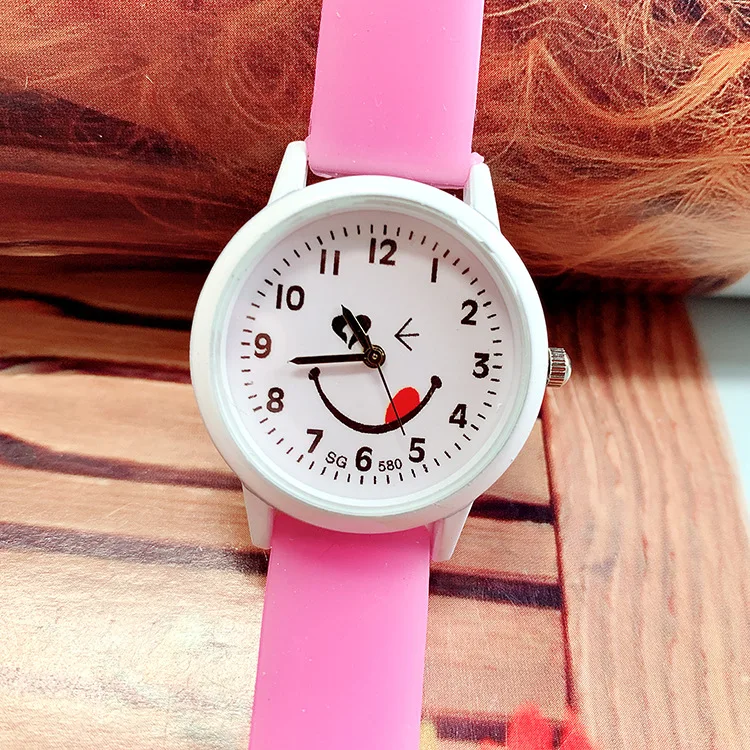 Новинка 2019 года; Лидер продаж; Детские часы со смайликом; Светящиеся с милыми кварцевые часы для девочек