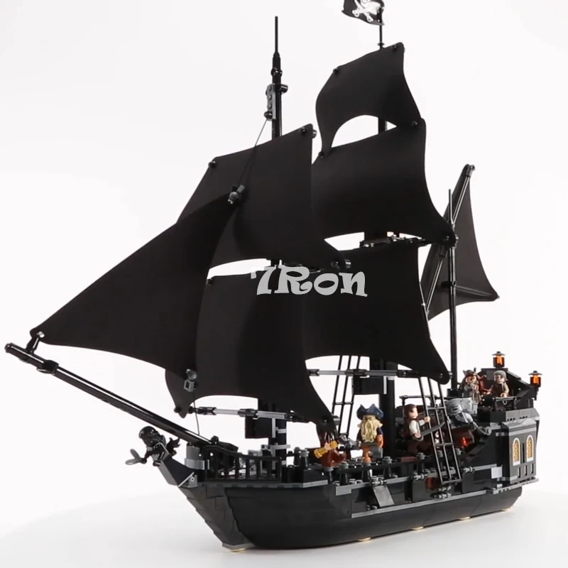 

Models building toy 16006 804pcs Pirates of the Caribbean the Black Pearl Ship Building Blocks Compatible with lego 4184 toys