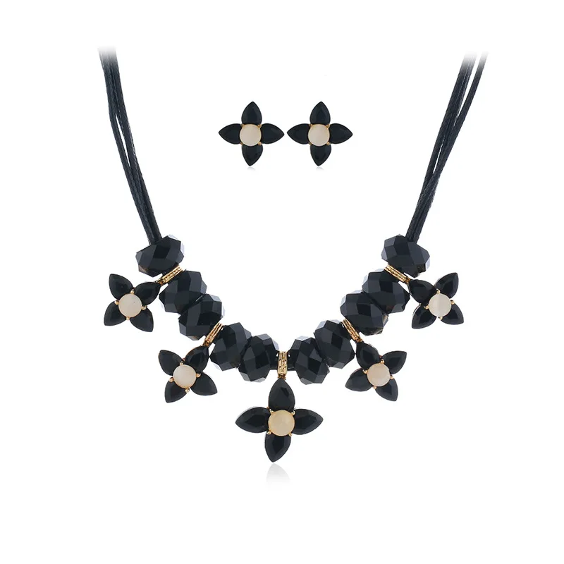 9795680896_1079086986