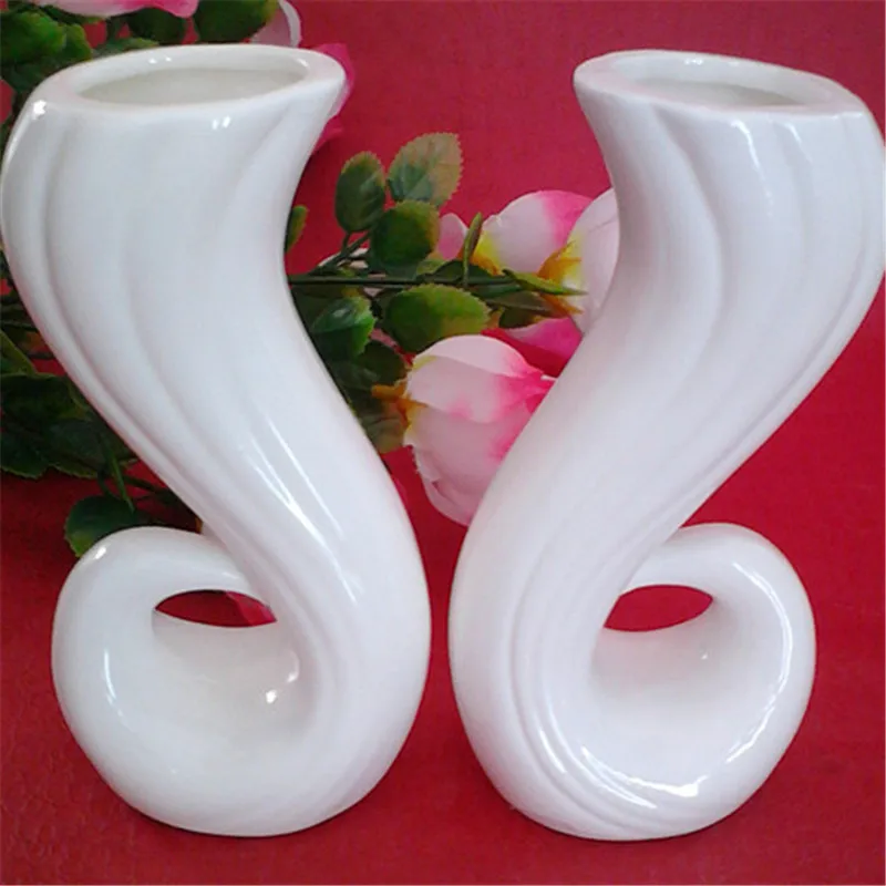 

Nordic style Refined Elegance Of Ceramic Decorating Vase For Home Ceramic Ceramic Vase Dining Table Decoration Flower Vase