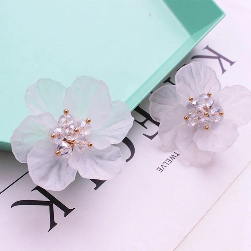 

Big Everlasting Flowers Earrings Women Korean Handmade Crystal Acrylic Exaggerated White Color Trendy Earrings