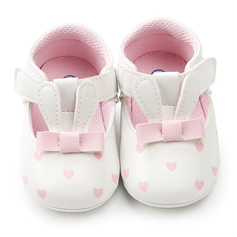 Обувь для маленьких девочек; Милая обувь для малышей с твердой подошвой; обувь для первых шагов; сезон весна-осень; обувь для младенцев из искусственной кожи