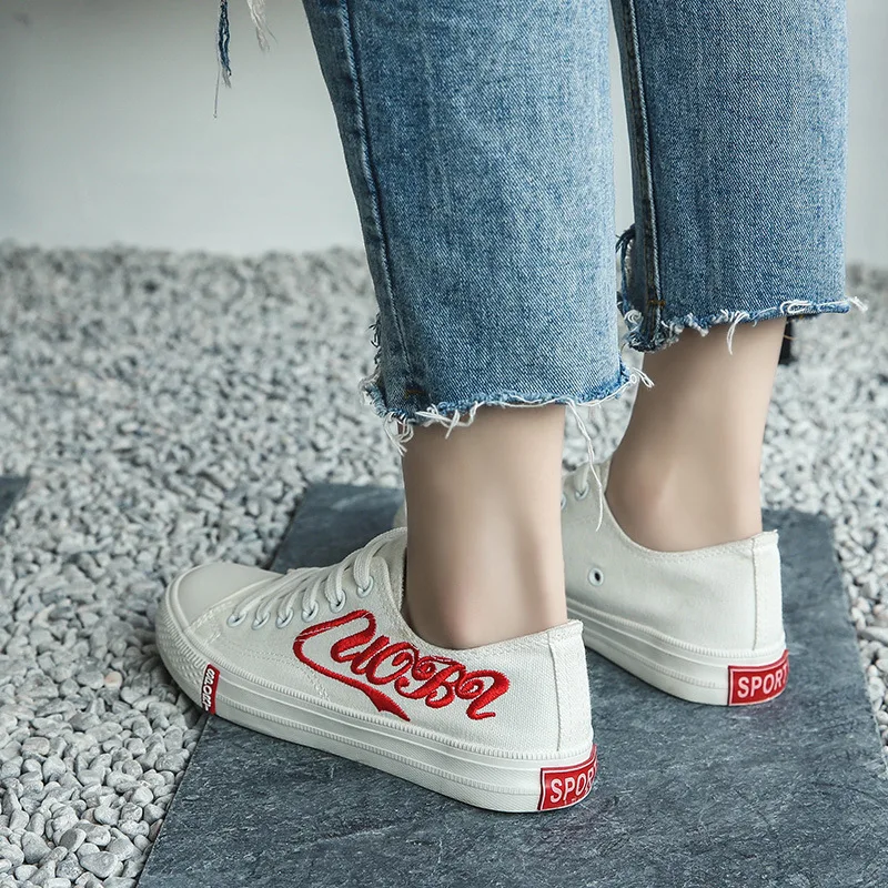 

2019 spring new ins canvas shoes female students wild Harajuku style ulzzang embroidery small whiteboard shoes