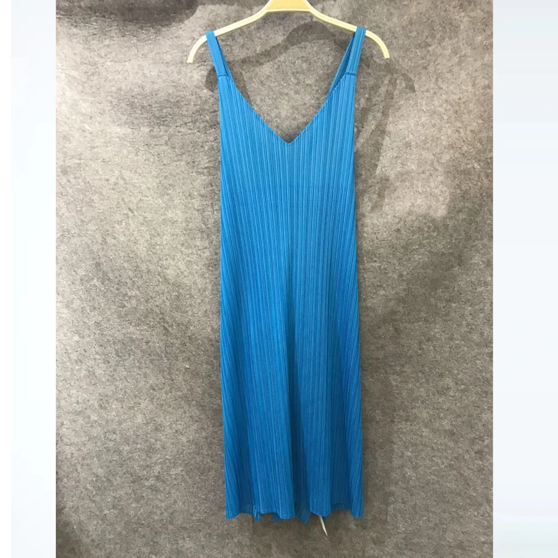Robe Mince orange Red pu Chaude Sans Couture Sling Noir cou Manches Stock Moralité Ciel V Pli Vente Irrégulière Spectacle En Sa Cultiver Miyake BZwOw1
