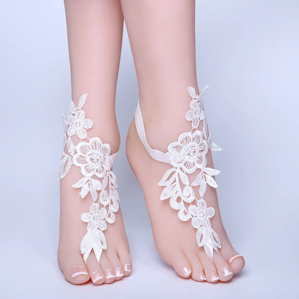 Новинка; женские белые сандалии на шнуровке с цепочкой и ремешком на щиколотке для свадьбы и пляжа