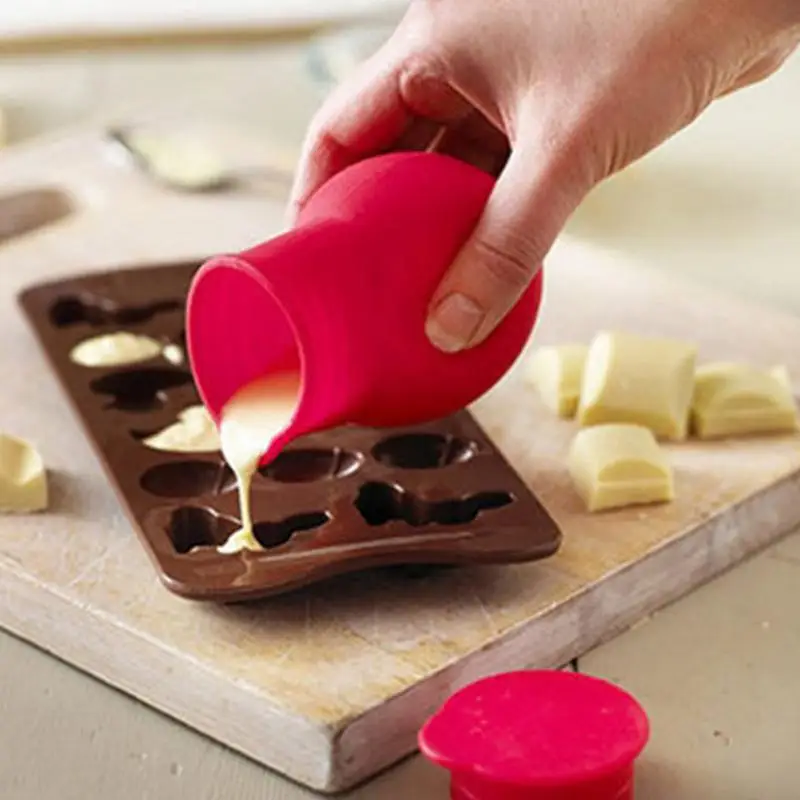 

1Pcs Environmental Protection Silicone Chocolate Pot Silicone Chocolate Melting Cup Red Color