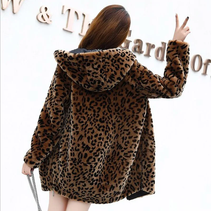 

2018 Lady Faux Fur Coat Winter Leopard Fur Jacket Hooded Fur Outerwear Coat Women Warm Fake Fur Coat Casaco De Pele Falso