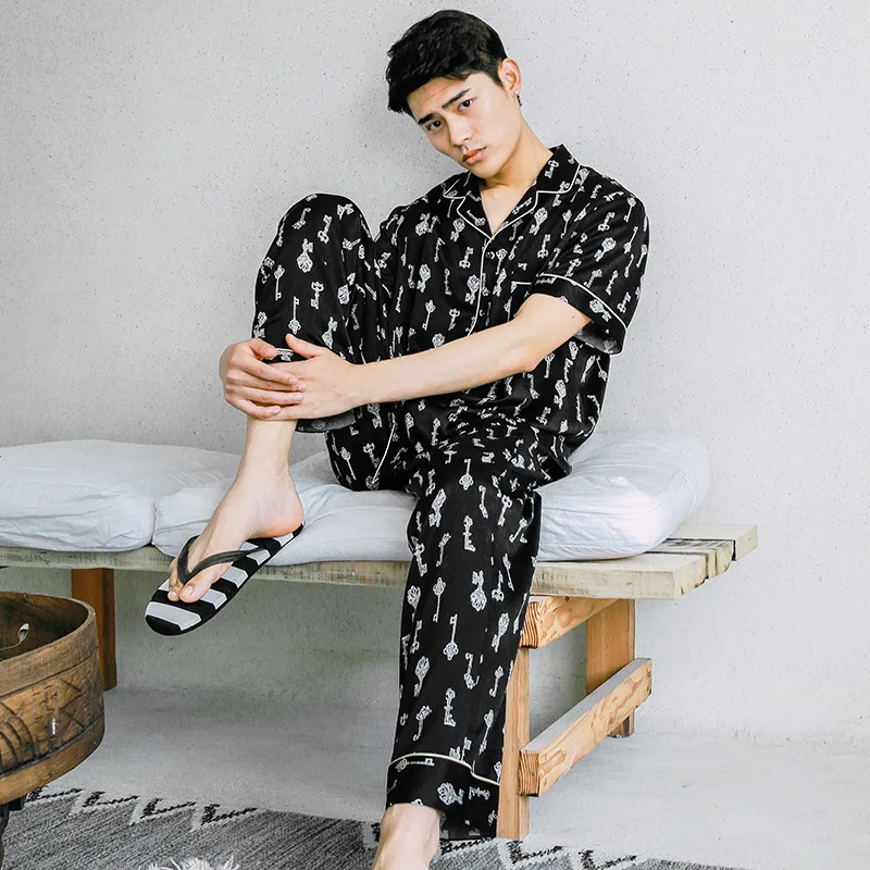 High grade new satin silk pajamas set, printed, casual men's summer silk short sleeved pyjama set with trousers, home loungewear High grade new satin silk pajamas set, printed, casual men's summer silk short sleeved pyjama set with trousers, home loungewear