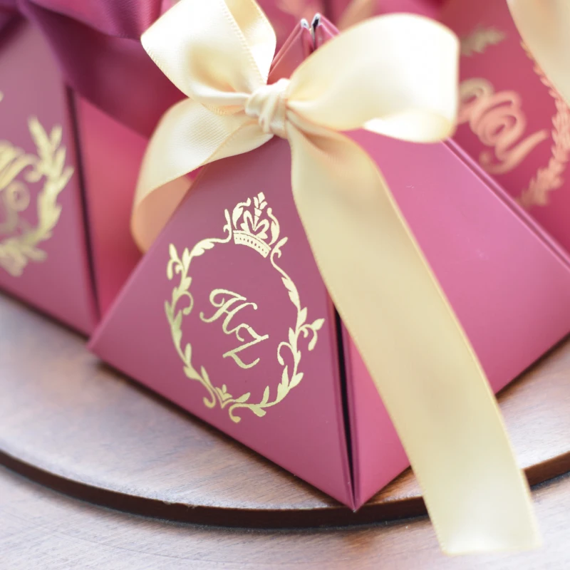100 шт новая Заказная треугольная винная красная Подарочная коробочка бумажная упаковка для конфет Подарочная сумка для украшение для свадьбы Вечерние поставки - Цвет: Золотой