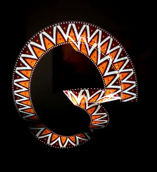 043