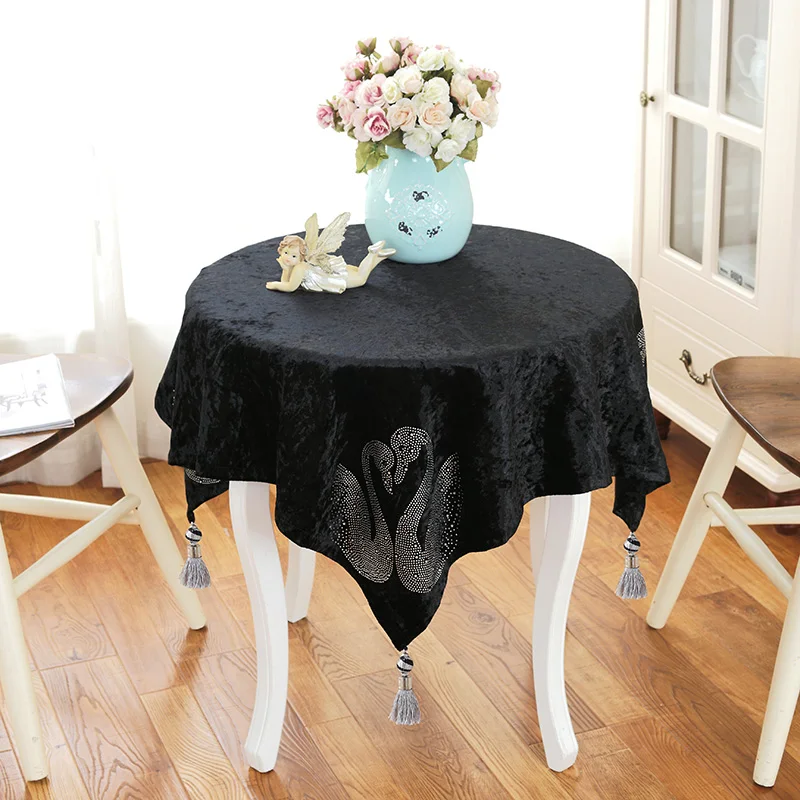 

Black Swan round Table Cloth British Lovers Modern Simple Fashion Velvet Tablecloth Wedding table cloth with swan decoration