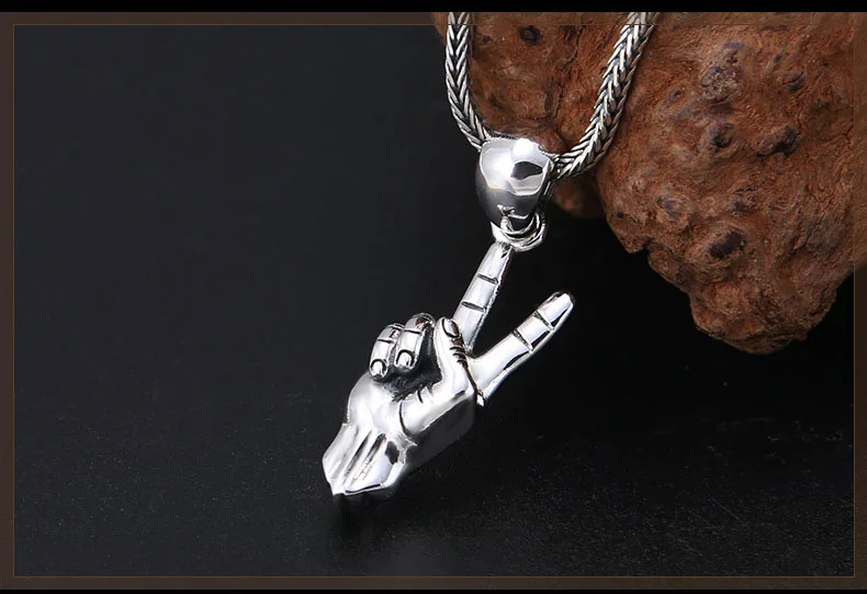 silver-hand-pendant001d