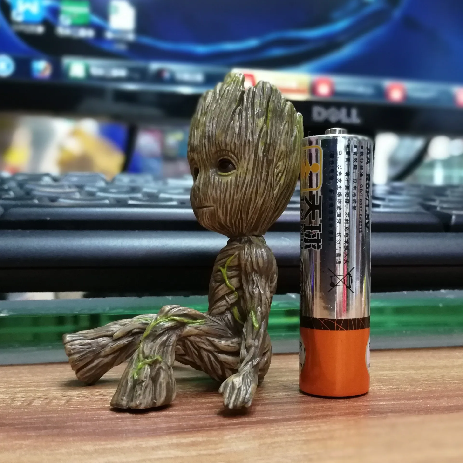 

Galaxy Guard 2 Small Tree Groot Marvel Sitting Tree Baby Groot Action Figure Model Doll Toy Children Student Gift Ornaments