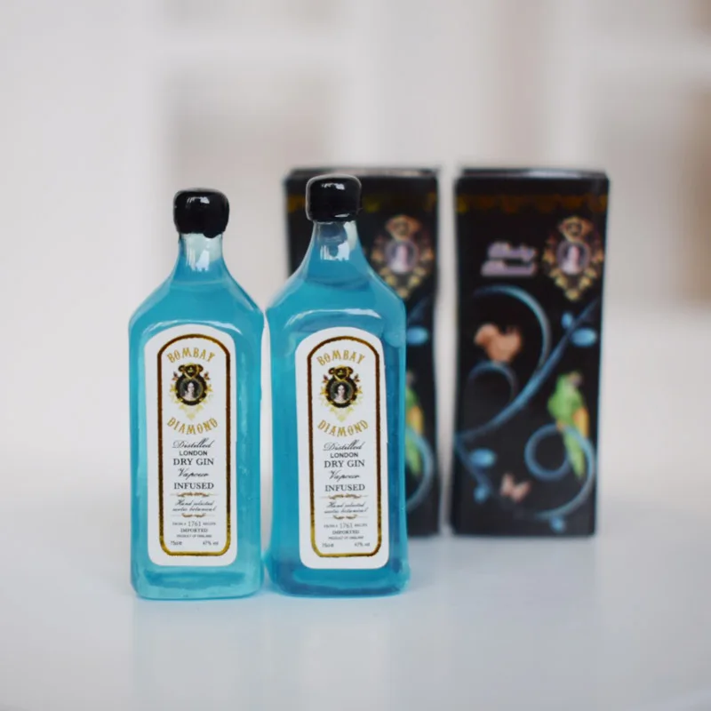 1:6 Масштаб Кукольный домик Миниатюрный напиток 2 бутылки Bombay сухой Джин модель