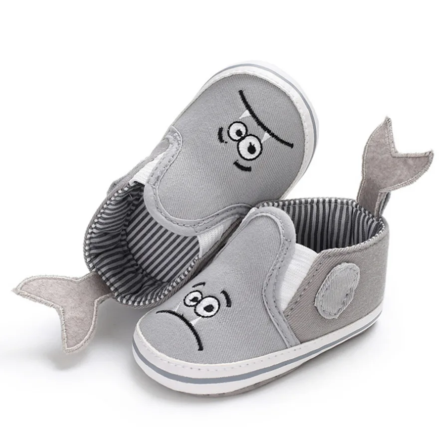 Милая детская обувь с объемным рисунком акулы серого цвета с хвостом, детская кроватка, повседневные тапки, обувь для малышей, обувь для мальчиков и девочек