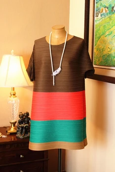 

FREE SHIPPING Miyake fashion shor-Sleeve folds of O-neck patchwork T-shirt HOT SELLING