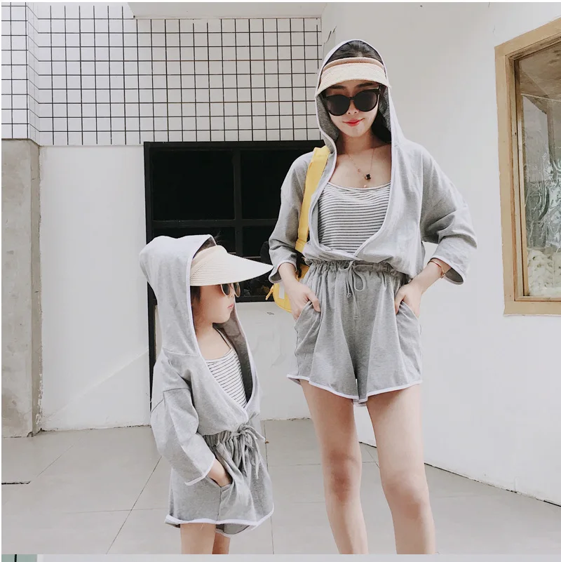 2pcs Set New Arrived Mother Daughter Hooded Jumpsuit + Sun-top Vest Family Matching Clothes Mommy and Me Clothes 2 3 4 5 6 7 Age