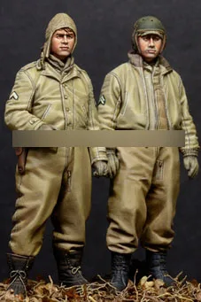 

1/35 Resin Figures WWII Pilot 2pcs/set Model Kits