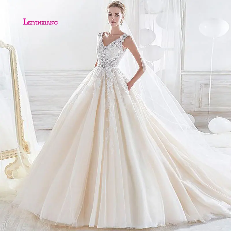

LEIYINXIANG New Arrival Bride Dress 2019Wedding Dress Vestido De Noiva Sereia Robe Sexy Ball Gown Luxury Appliques Zipper V-Neck