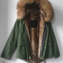 Итальянский дизайн, зимнее пальто, натуральный цвет, бренд Mr Mrs, куртка с искусственным кроличьим мехом, с капюшоном, большой воротник из меха енота, парка