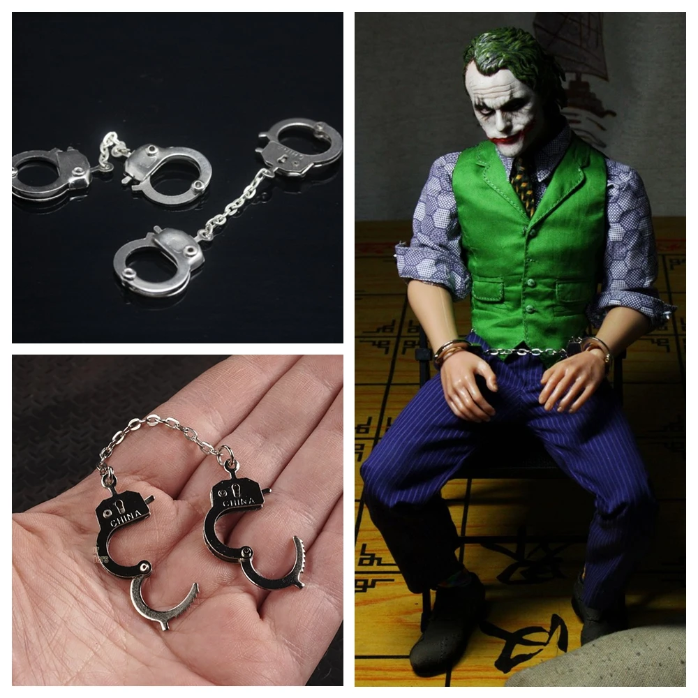 

1PCS Mini Metal Handcuffs for Blyth 1/6 figure Dolls can open Dolls Accessories