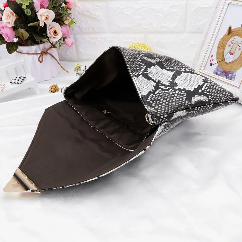 المرأة المغلف مخلب حقيبة يد جلد الثعبان نمط سلسلة الكتف Crossbody حقيبة