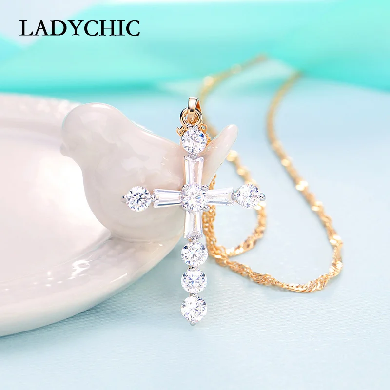 LADYCHIC сверкающий золотой цвет крест кулон ожерелье Христианский Религиозный роскошный BLING Циркон Кристалл крест для женщин подарок LN1071