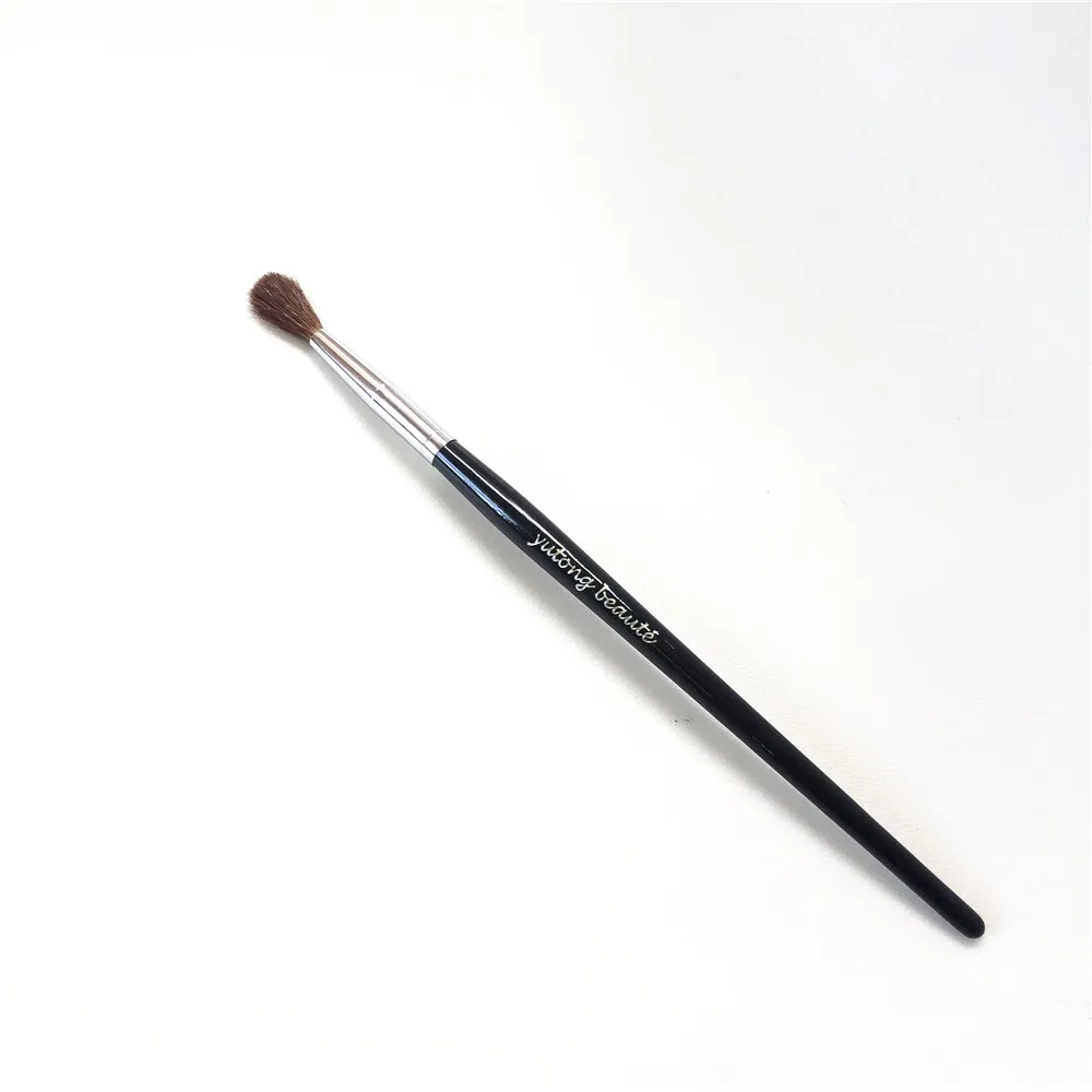 yutong Pro Precision Crease Brush 17_ 1
