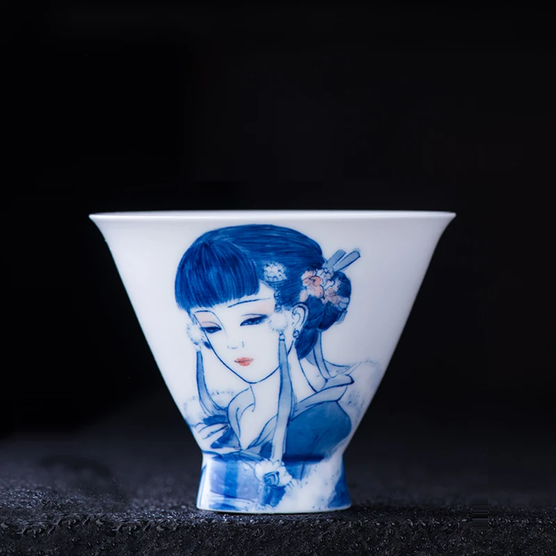 

100ML Jingdezhen Blue and White Porcelain Teacup Hand Painted Beauty Pattern Drinkware Master Small Bowls Tea Cup Puer Cha Bowls
