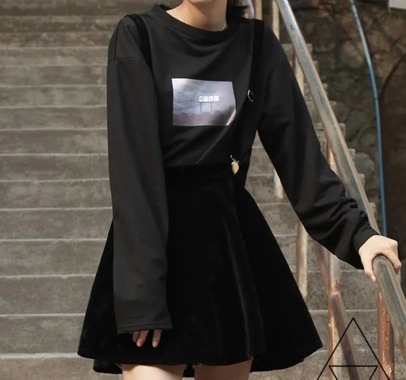 Элегантный дизайн Черная шикарная юбка на бретелях Harajuku женская повседневная короткая юбка с высокой талией толстовка с круглым вырезом