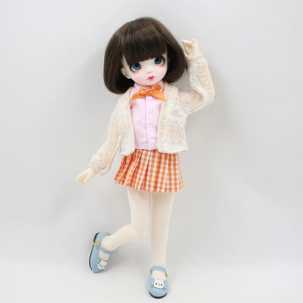 

1/6 bjd clothes Plaid skirt and shirt with Cardigan Sweater