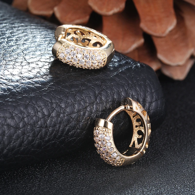 Punk-style-gold-color-hoop-earrings-for-women-party-witn-AAA-cubic-zircon-Individuality-fashion-jewelry (2)