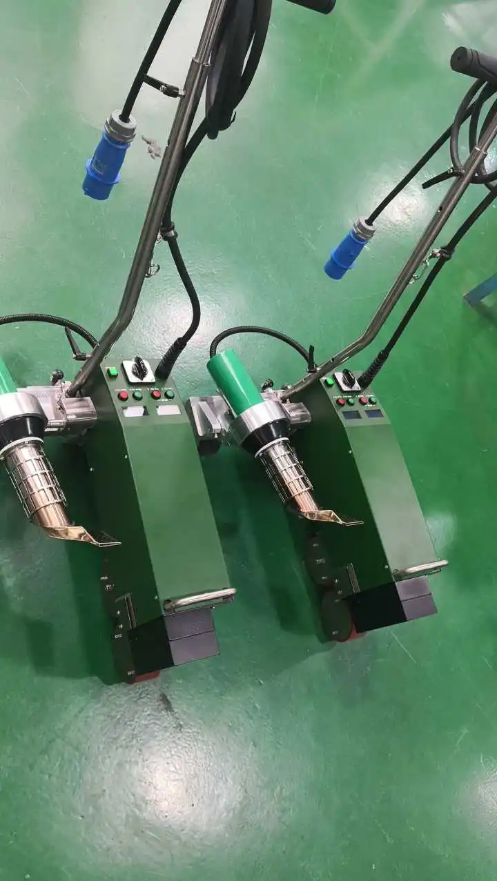 

Roofing & Waterproofing Welder