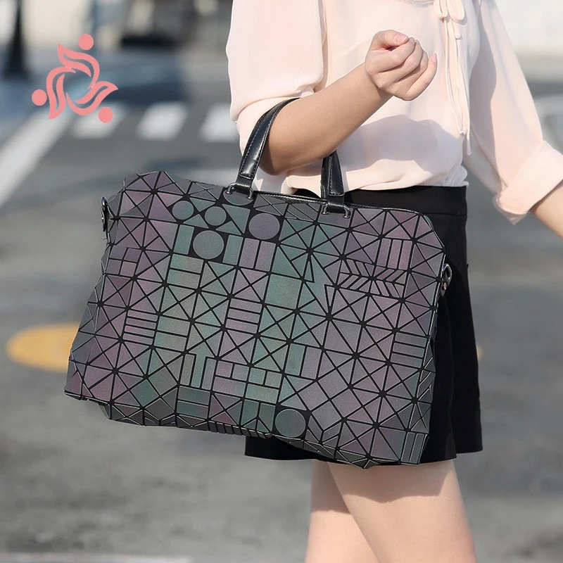 

Women Bags Holographic Geometry Ladies Shoulder Bag Quilted Handbags Tote Bags Folding Luxury Designer Handbag Female Bolasa