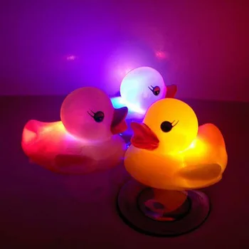 

New 4 Pcs /set Children Kids Rubber Flashing Light Duck Bath Toy Auto Color Changing Baby Bathroom Toys