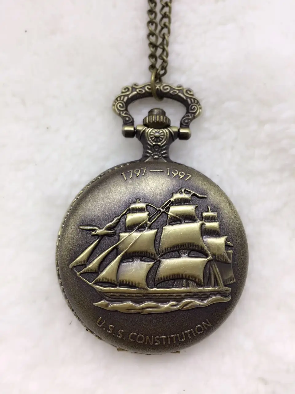 free-shipping-antique-bronze-sailing-canvas-boat-ship-necklace-pocket-chain-quartz-pendant-watch-gift-10pcs-lot