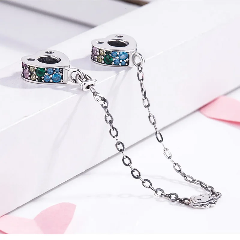 

S925 Silver CZ Love Heart Safety Chain Charms Pendant Bead Fit Sterling Silver Original Charms Bracelets Bangles Christmas Gift