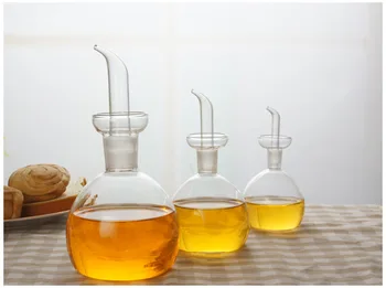 

1PC Olive Oil Dispenser Vinegar Oil Bottle Poure Glass with No Drip Bottle Spout Leakproof Kitchen Healthy Gravy Boat QA 009