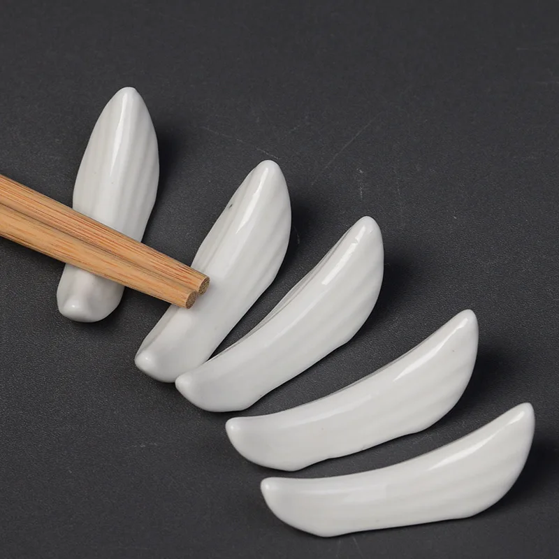 

1PCS Japanese Imported and Wind Ceramic Chopsticks Stand Wholesale Japanese Hotel Dining Ideas