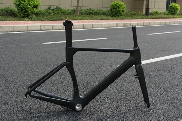 Aero Carbon Bike Frame Full Carbon Road Bicycle Frames Racing Bike Frameset BB30