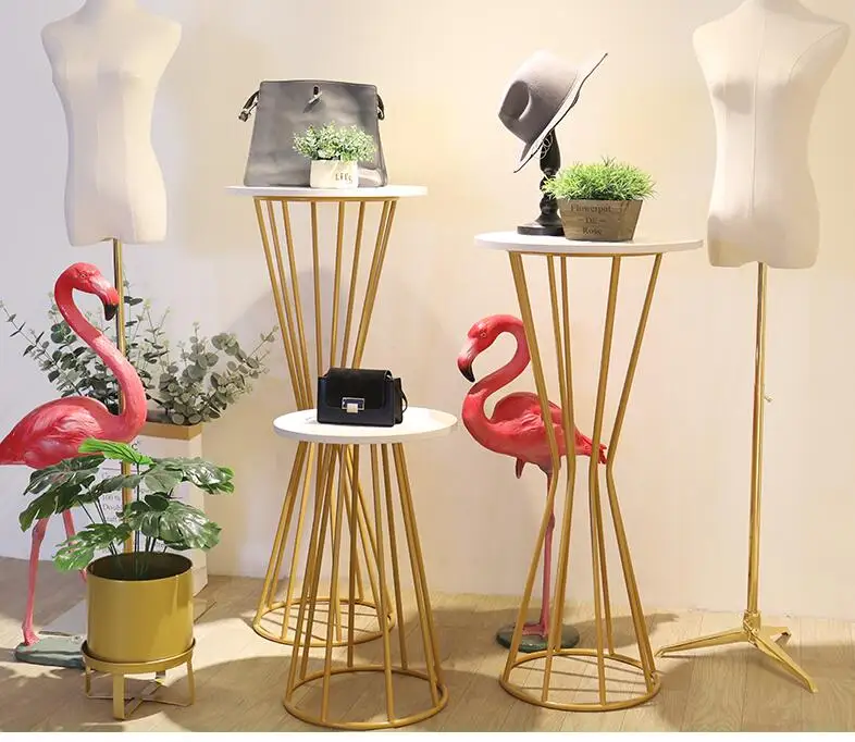 Clothing store window decoration props display rack Creative women's clothing store Golden Window exhibition stand.