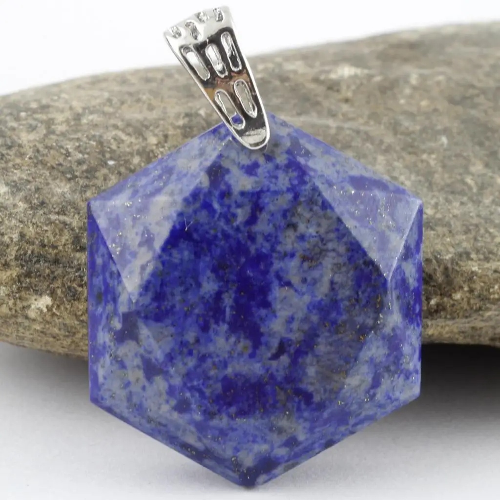 Luster Smooth Polished Crystal Jewish Star of David Hexagram Shape Stone Pendant for Necklace Pendant Metal Bail Clasp