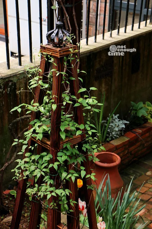 2 Cast Iron Crown Antique Ornaments Retro Home Office Hotel Bar Pub Club Table Desk Decorations Metal Crafts Outdoor Garden Art